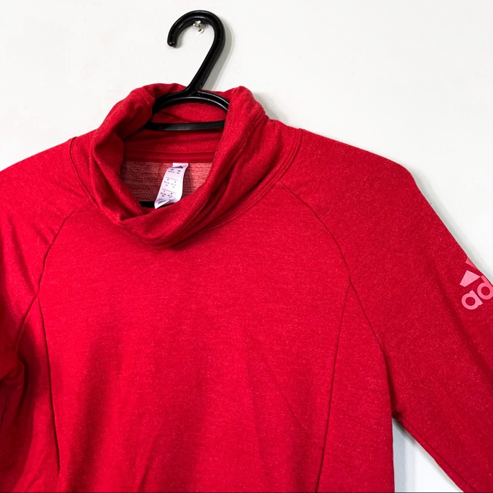 Adidas • Athletic Turtleneck